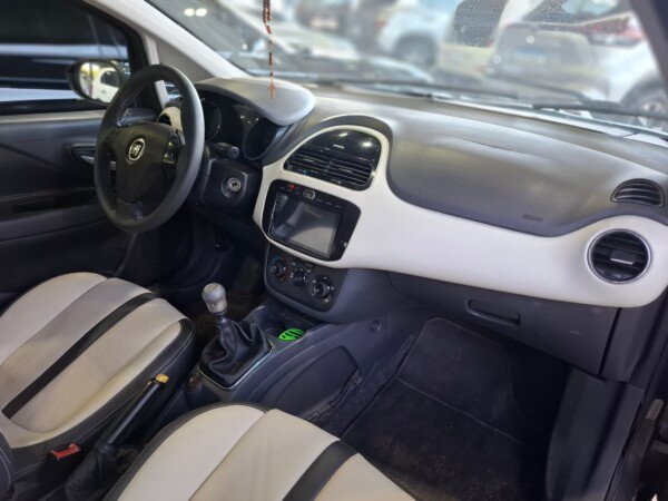 Fiat Punto Essence 1.6 2014 — foto 12