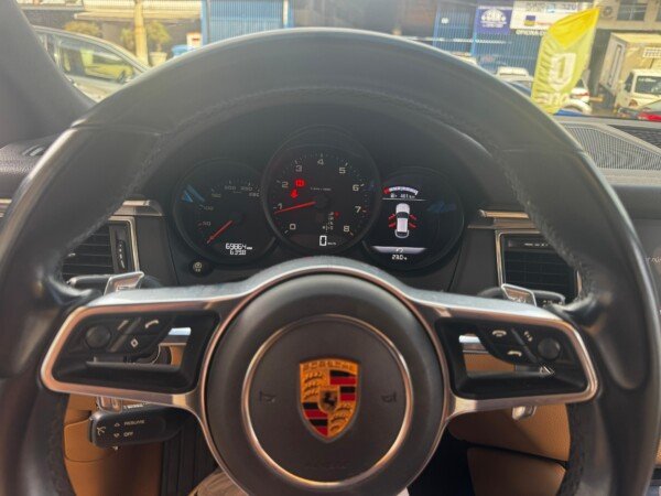 Porsche Macan 2018 — foto 15