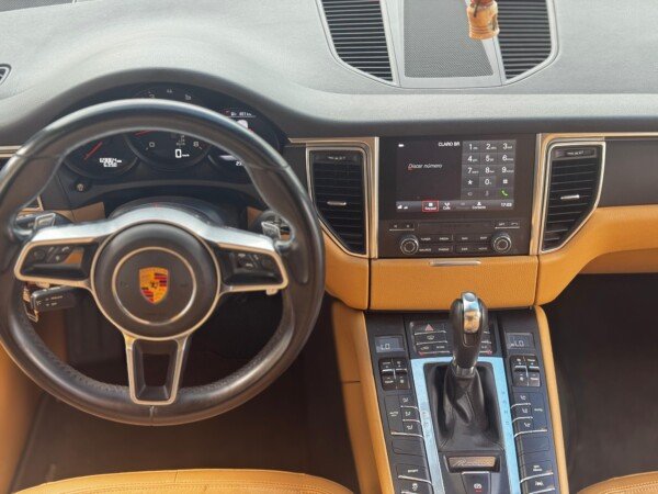 Porsche Macan 2018 — foto 17