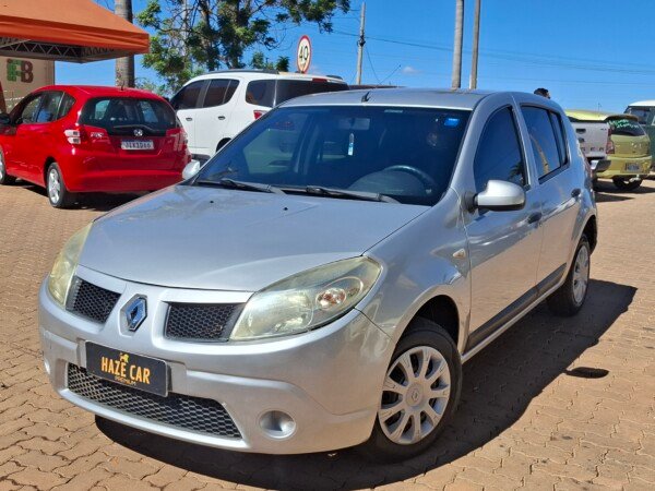 Renault Sandero 1.0 Expression 2011