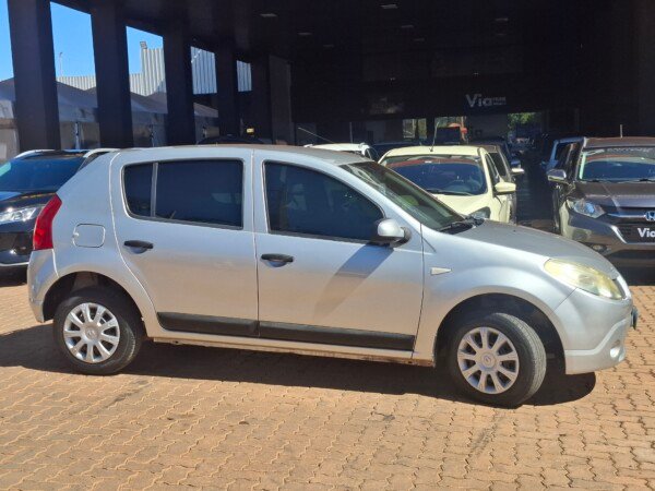 Renault Sandero 1.0 Expression 2011 — foto 4