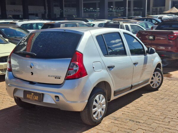 Renault Sandero 1.0 Expression 2011 — foto 5